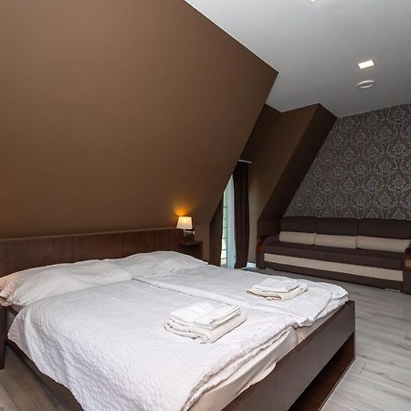 Pensionbb Velky Meder Exterior photo
